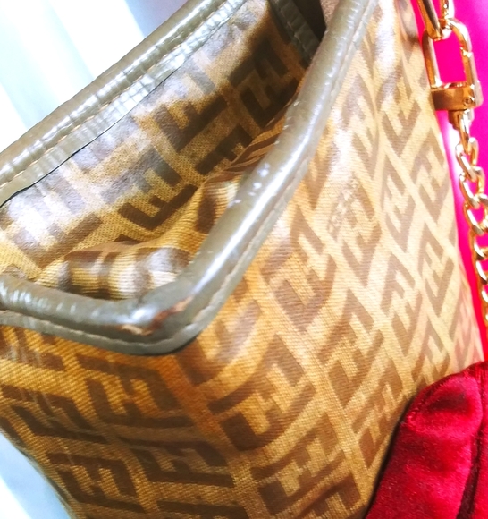 ❗SALE❗ CLUTCH-CROSSBODY FENDI ZUCCA 🔼 - Picture 9 of 16